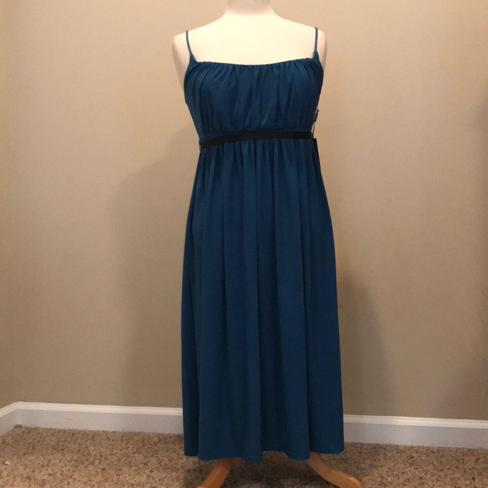 Spaghetti strap mid-length dress